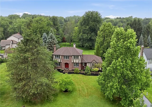 49th image of 303 Maidstone Dr, Webster, NY 14580 | MLS# R1688389