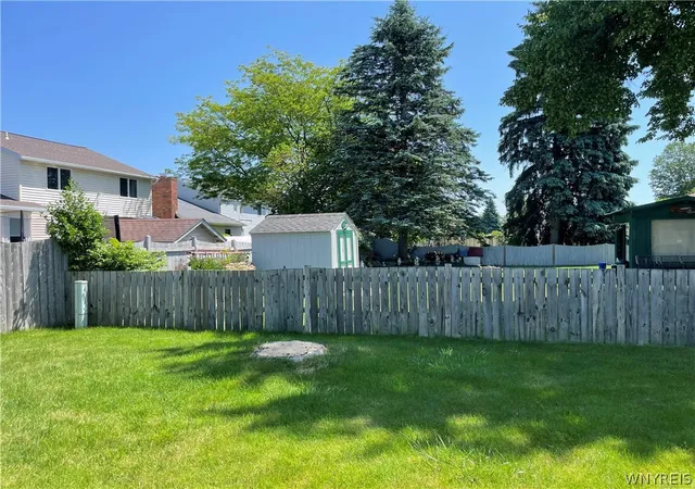 5th image of 498 Fairmont Ave, North Tonawanda, NY 14120 | MLS# B1693087
