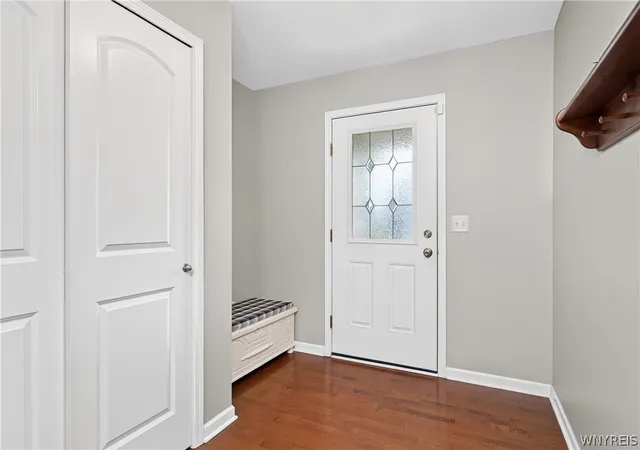 3rd image of 28 Cumberland St, Lancaster, NY 14086 | MLS# B1692381
