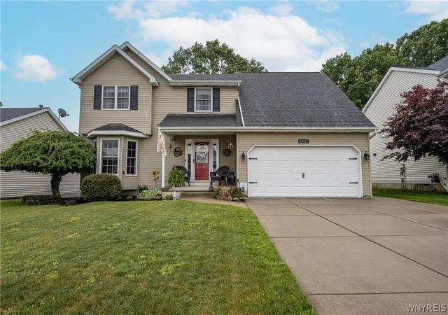 Photo 2 of Sale Pending at 4341 Arrowwood Dr, Hamburg, NY 14075 | MLS# B1691240 | Listing updated on 2026-07-18
