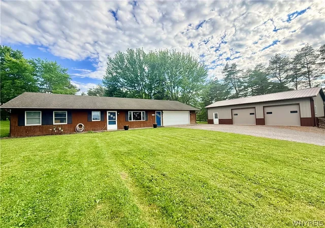 Homes for sale in Bethany, NY | 4842 Batavia Bethany Townl Rd, Bethany, NY 14020 | MLS# B1692706