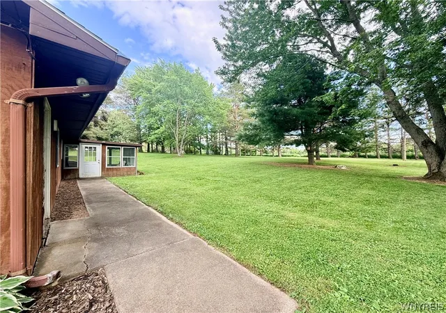 Homes for sale in Bethany, NY | 4842 Batavia Bethany Townl Rd, Bethany, NY 14020 | MLS# B1692706