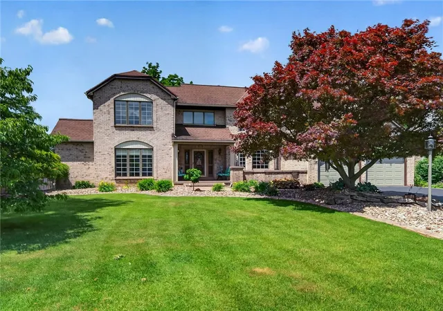 Photo 1 of Sale Pending at 260 White Rabbit Trl, Rochester, NY 14612 | MLS# R1692564 | Listing updated on 2026-07-03