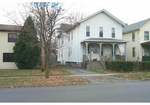 Listing Photo 2 - Condo for sale in building located at 146 Pleasant St, Canandaigua, NY 14424 - Unit #