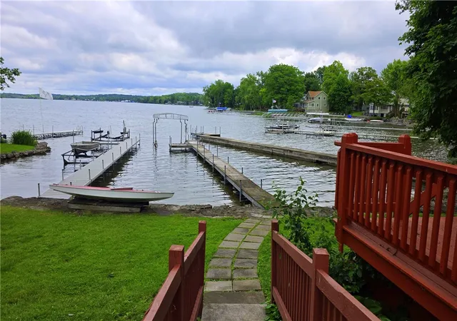 Homes for sale in Springport, NY | 809 Farleys Point Rd, Springport, NY 13160 | MLS# R1693018