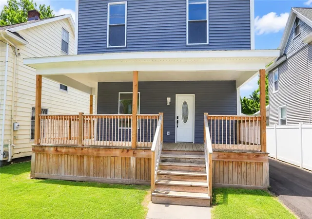 Photo 4 of Sale Pending at 143 N Fulton St, Auburn, NY 13021 | MLS# R1680439 | Listing updated on 2026-07-27