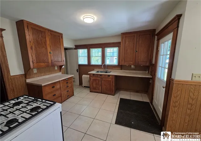5th image of 145 Maple St, Jamestown, NY 14701 | MLS# R1692999