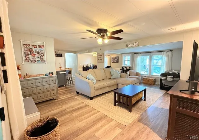 Photo 4 of Manufactured home for sale at 24 Driftwood Ln, Sylvan Beach, NY 13157 | MLS# S1693162 | Listing updated on 2026-07-26