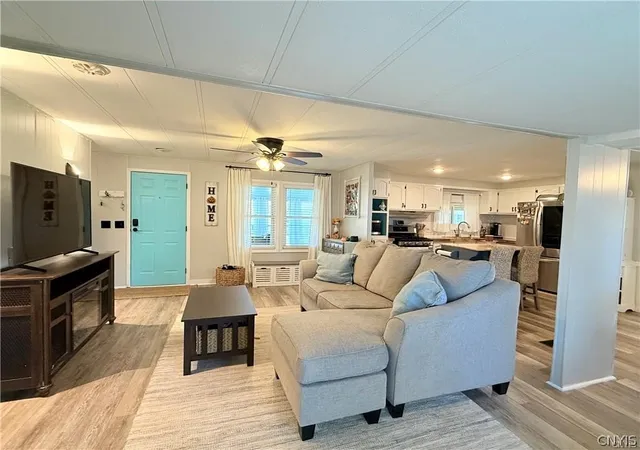 Photo 5 of Manufactured home for sale at 24 Driftwood Ln, Sylvan Beach, NY 13157 | MLS# S1693162 | Listing updated on 2026-07-26
