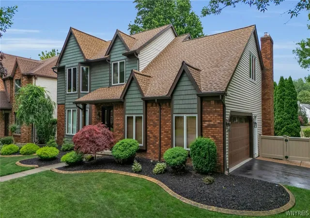 Homes for sale in East Amherst, NY | 66 Beachridge Dr, East Amherst, NY 14051 | MLS# B1693134