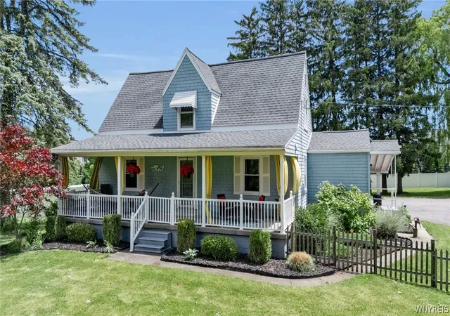 2nd image of 720 Aurora St, Lancaster, NY 14086 | MLS# B1693211