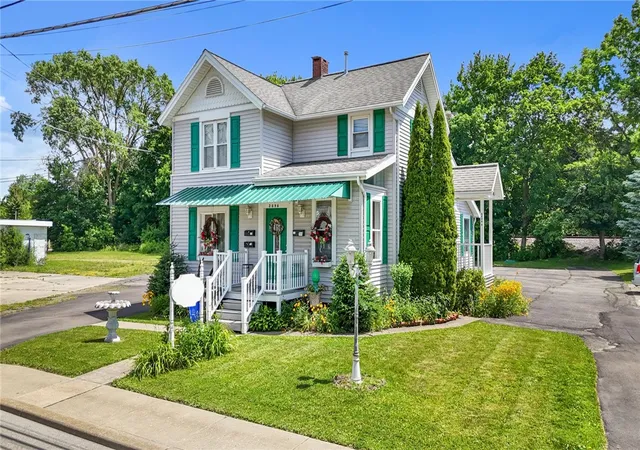 Homes for sale in Elmira, NY | 2096 College Ave, Elmira, NY 14903 | MLS# R1693198