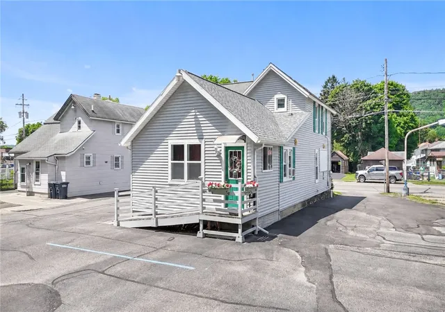 Homes for sale in Elmira, NY | 2096 College Ave, Elmira, NY 14903 | MLS# R1693198