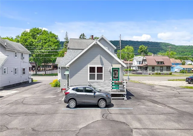 Homes for sale in Elmira, NY | 2096 College Ave, Elmira, NY 14903 | MLS# R1693198