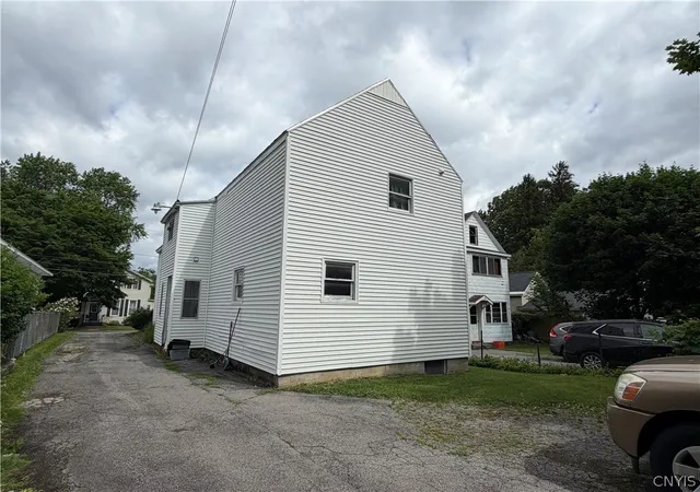 18th image of 1127 Jefferson Ave, Utica, NY 13501 | MLS# S1693188