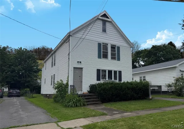 1st image of 1127 Jefferson Ave, Utica, NY 13501 | MLS# S1693188