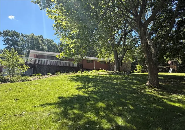 1st image of 10 Pine Tree Cir, Rush, NY 14543 | MLS# R1692988