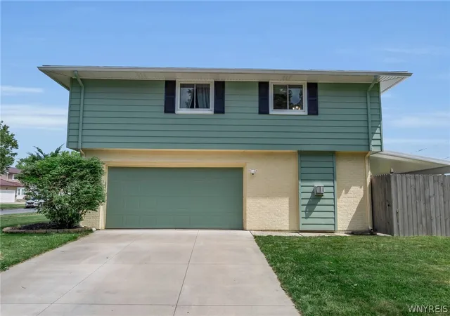 Homes for sale in West Seneca, NY | 15 Willow Dr, West Seneca, NY 14224 | MLS# B1693137