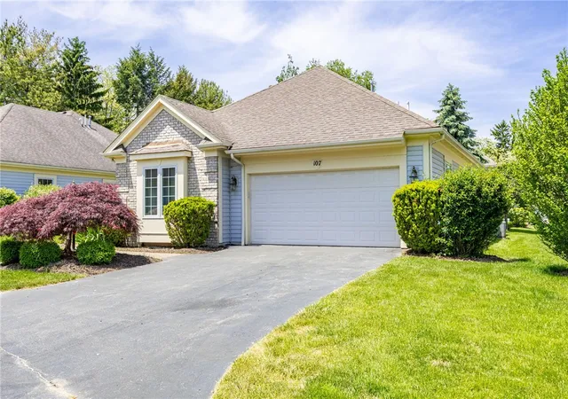 3rd image of 107 Cuddy Ct, Webster, NY 14580 | MLS# R1693246