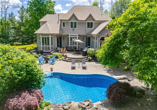 5th image of 24 North Shore Dr, Parma, NY 14468 | MLS# R1689303