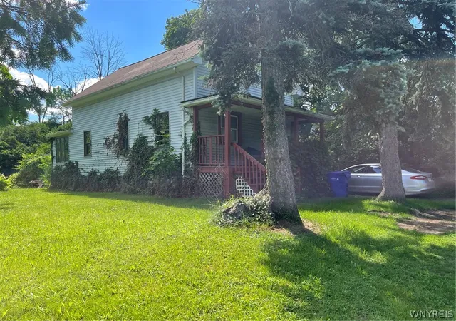 Homes for sale in Gates, NY | 46 Evelyn St, Gates, NY 14606 | MLS# B1693022