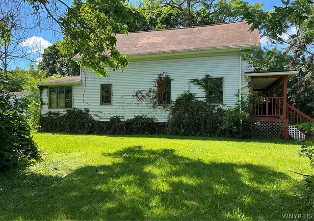 Homes for sale in Gates, NY | 46 Evelyn St, Gates, NY 14606 | MLS# B1693022