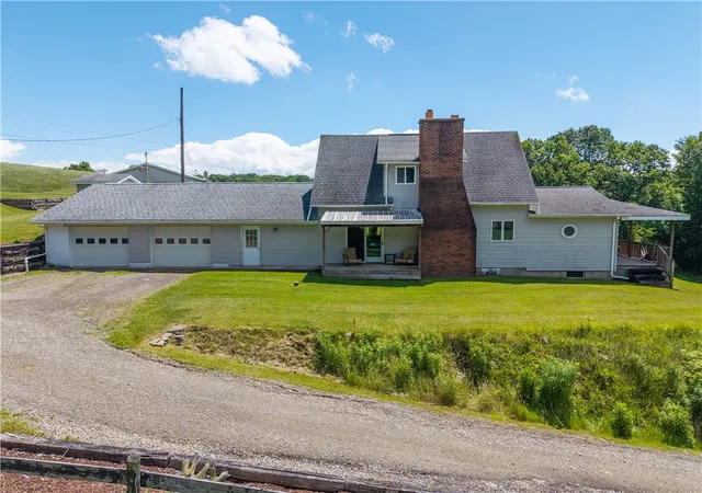 3rd image of 8636 Oak Hill Rd, Arkport, NY 14807 | MLS# R1693136