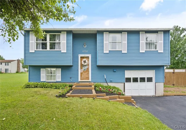 Photo 1 of Single family home for sale at 4750 New Hope N, Liverpool, NY 13090 | MLS# S1689495 | Listing updated on 2026-07-30