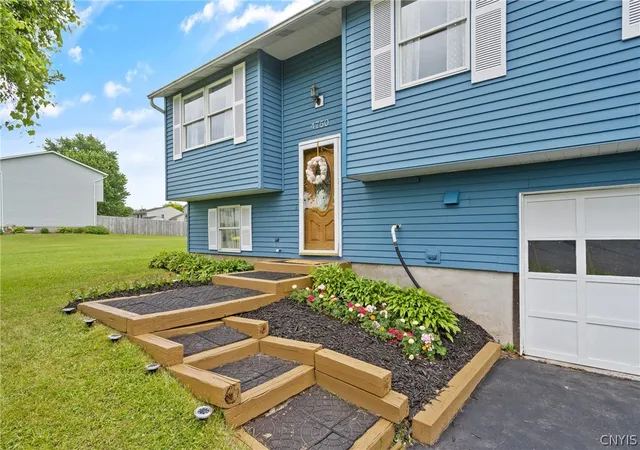 Photo 4 of Single family home for sale at 4750 New Hope N, Liverpool, NY 13090 | MLS# S1689495 | Listing updated on 2026-07-30
