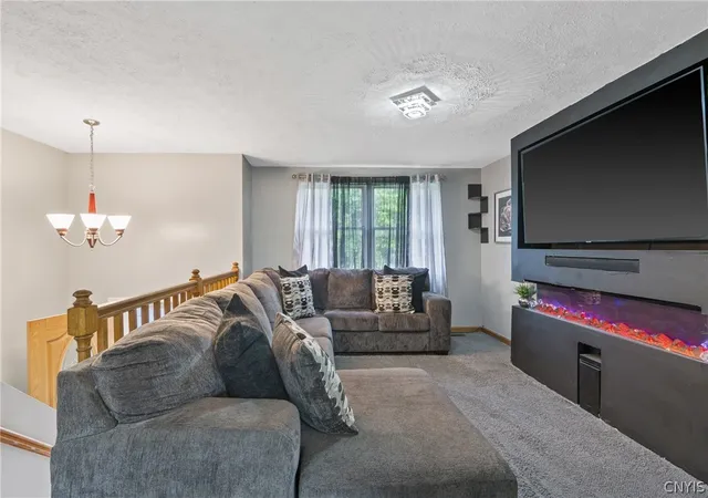 Photo 5 of Single family home for sale at 4750 New Hope N, Liverpool, NY 13090 | MLS# S1689495 | Listing updated on 2026-07-30