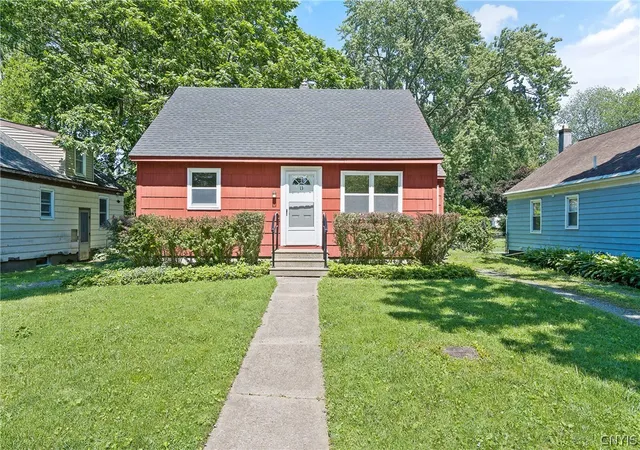 3rd image of 13 Curtis Ave, Baldwinsville, NY 13027 | MLS# S1692501