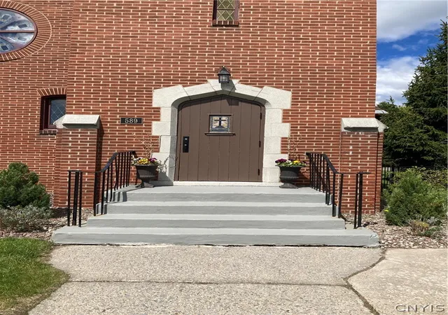 Photo 3 of Single family home for sale at 589 S Main St, Central Square, NY 13036 | MLS# S1687429 | Listing updated on 2026-07-23