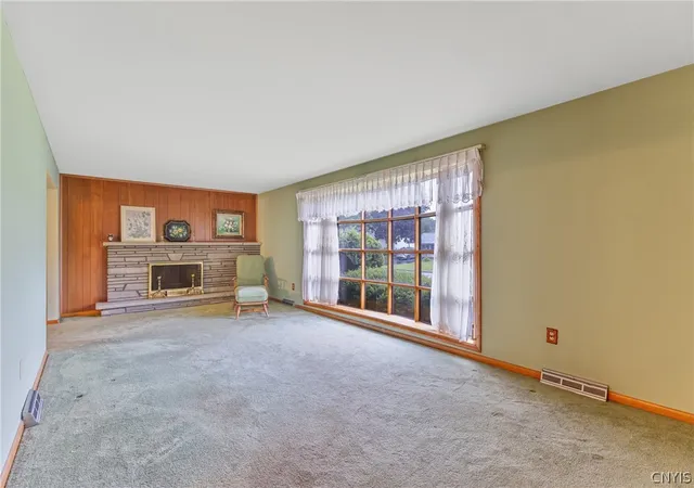 5th image of 214 Colony Park Dr, Salina, NY 13088 | MLS# S1693282