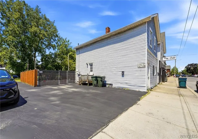 28th image of 210 Oliver St, North Tonawanda, NY 14120 | MLS# B1691171