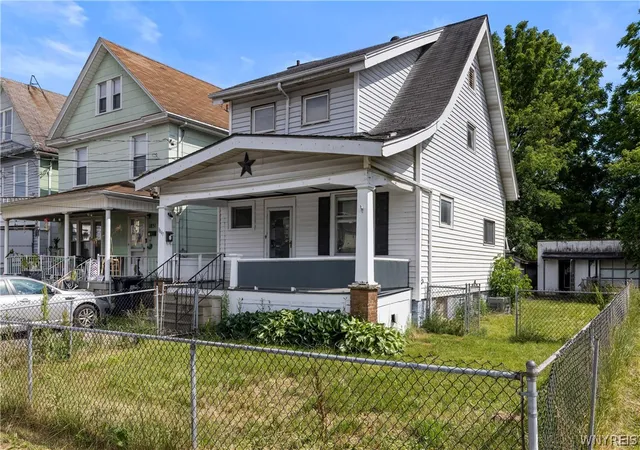 2nd image of 1847 Weston Ave, Niagara Falls, NY 14305 | MLS# B1692969