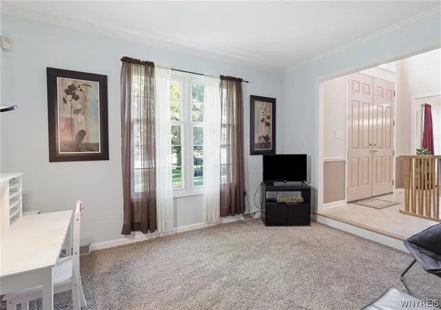 3rd image of 290 Independence Dr, Orchard Park, NY 14127 | MLS# B1691605