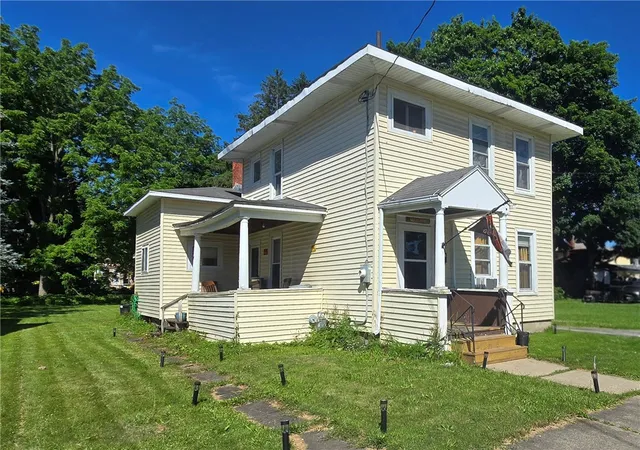 Homes for sale in Elmira City, NY | 411 Elm St, Elmira City, NY 14901 | MLS# R1693011