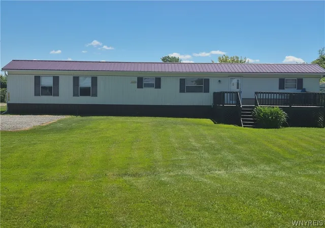 Photo 2 of Manufactured home for sale at 11578 Goetze Ln #8, Lyndonville, NY 14098 | MLS# B1692631 | Listing updated on 2026-07-18