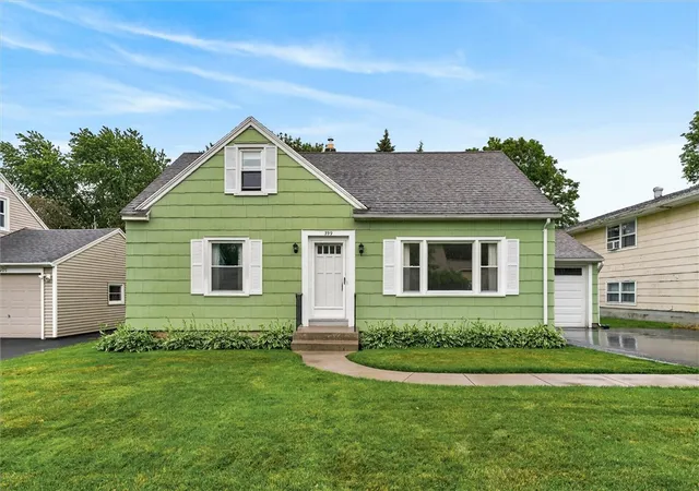 1st image of 399 Westchester Ave, Irondequoit, NY 14609 | MLS# R1692483