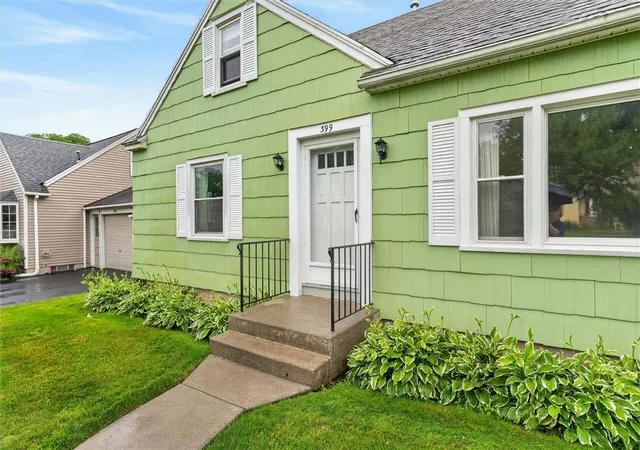 2nd image of 399 Westchester Ave, Irondequoit, NY 14609 | MLS# R1692483