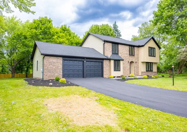 2nd image of 395 Taylor Rd, Honeoye Falls, NY 14472 | MLS# R1693170