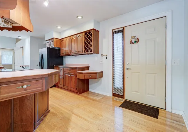 2nd image of 71 Harvest Rd, Fairport, NY 14450 | MLS# R1691004