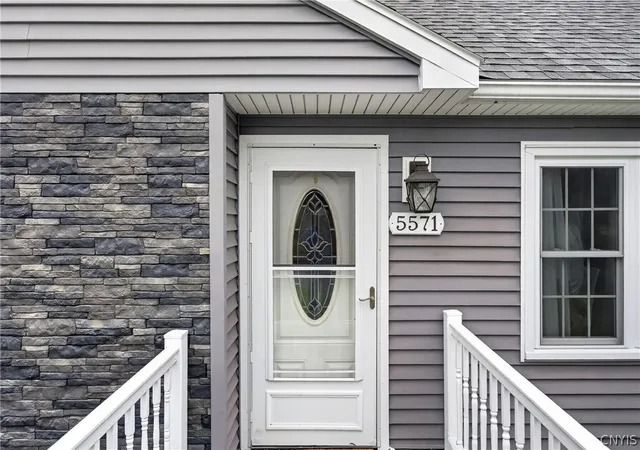44th image of 5571 Louis Ave, Brewerton, NY 13029 | MLS# S1686095
