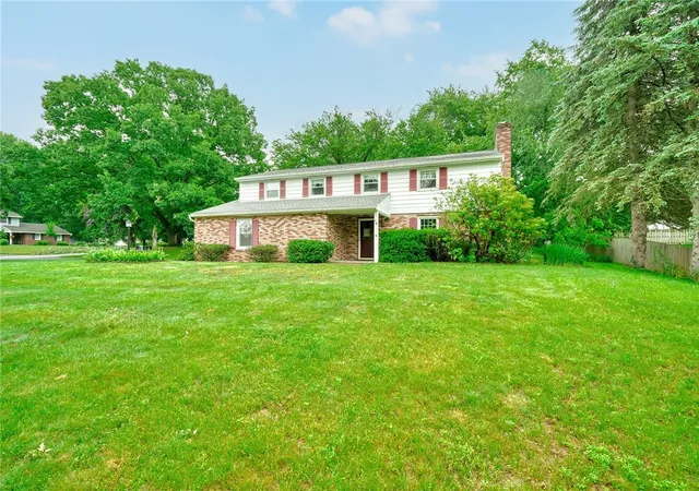 Homes for sale in Perinton, NY | 16 Red Barn Cir Cir, Perinton, NY 14534 | MLS# R1693394