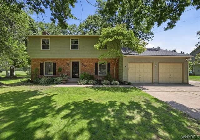 Photo 1 of Sale Pending at 3605 Bonnie Ln, Hamburg, NY 14075 | MLS# B1693391 | Listing updated on 2026-07-02