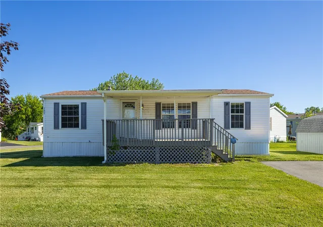 1st image of 132 Locust Dr, Hamlin, NY 14464 | MLS# R1690495
