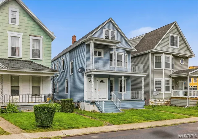 Photo 3 of Sale Pending at 258 Laurel St, Buffalo, NY 14208 | MLS# B1693405 | Listing updated on 2026-07-31