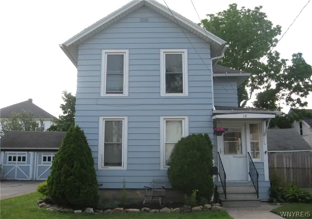 Homes for sale in Batavia City, NY | 8 Willow St, Batavia City, NY 14020 | MLS# B1693186