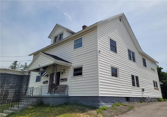 Homes for sale in Manheim, NY | 6 8 N Helmer Ave, Manheim, NY 13329 | MLS# S1693262