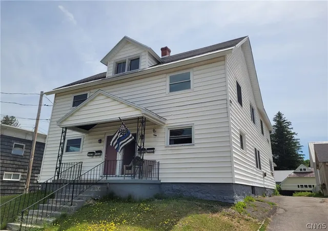 Homes for sale in Manheim, NY | 6 8 N Helmer Ave, Manheim, NY 13329 | MLS# S1693262